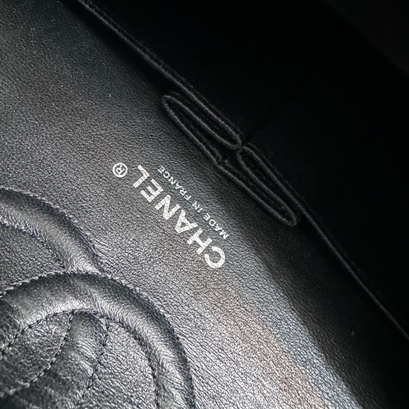 Chanel classic black caviar medium double flap w silver hw - Picture 14 of 17